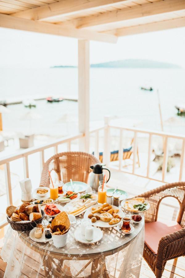 Hotel Bueyuekada Loc'Ada Adalar Esterno foto